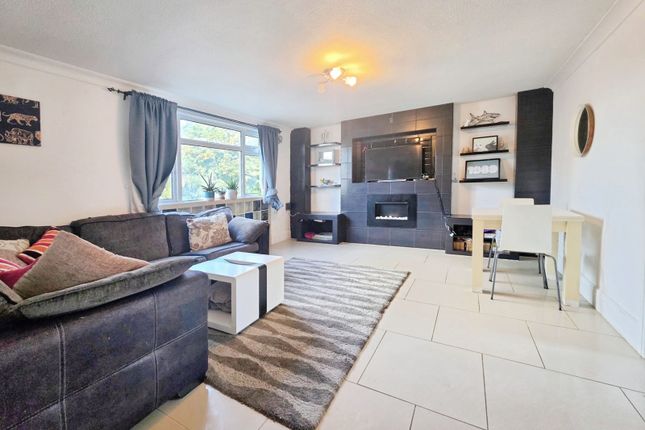 33, Deepdale, Berkshire photo 2