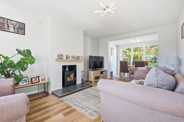6 Burnt House Lane, Ingatestone photo 3