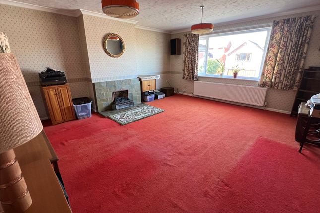 11, Graham Drive, Stockport photo 3