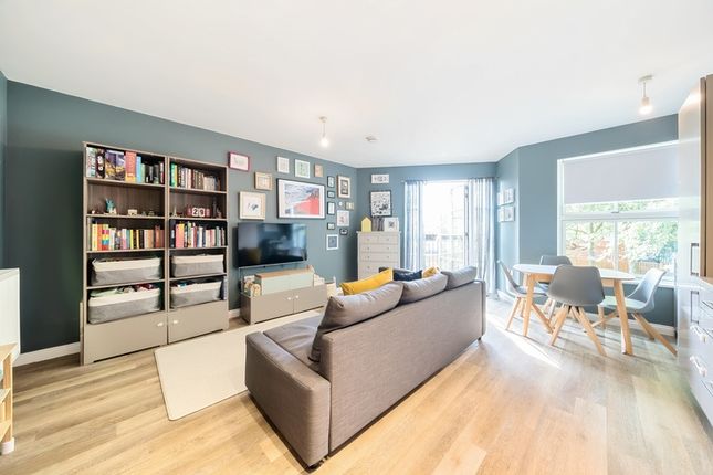 Thumbnail Flat for sale in Cherry Blossom Court, Chiswick, Greater London