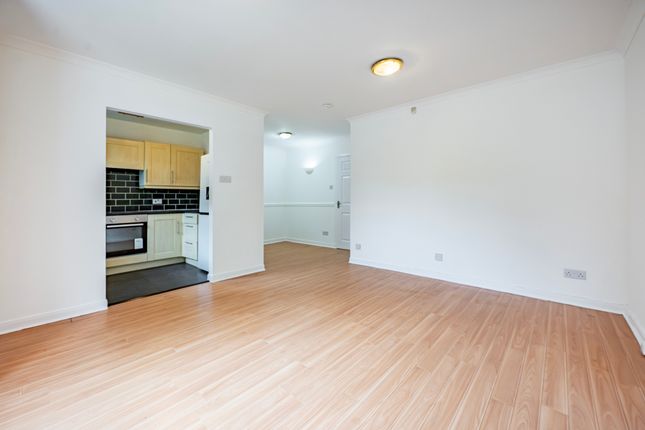 64 Mahon Court, Moodiesburn, Glasgow photo 2