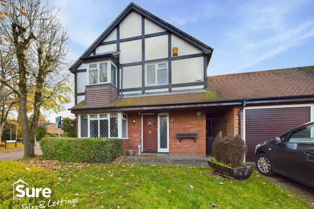 Detached house to rent in Trinity Walk, Hemel Hempstead, Hertfordshire