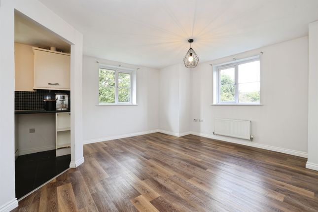 11, Anzio Road, Devizes photo 4