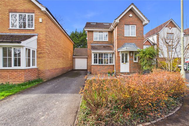 5-bed house on 48, Two Rivers Way, Berkshire, £500,000