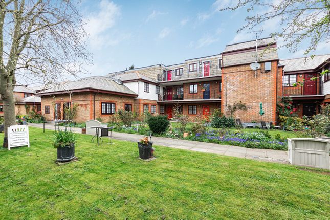 Thumbnail Flat for sale in Southend House, Footscray Road, Eltham