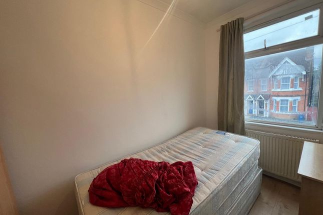 00, Hide Road, Harrow photo 3
