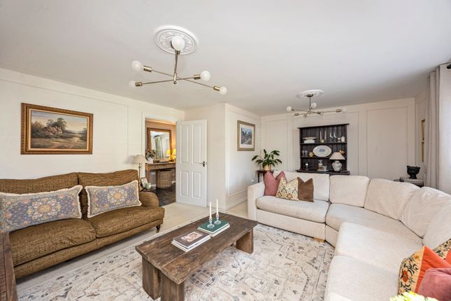 16 Queenstock Lane, Uckfield photo 3