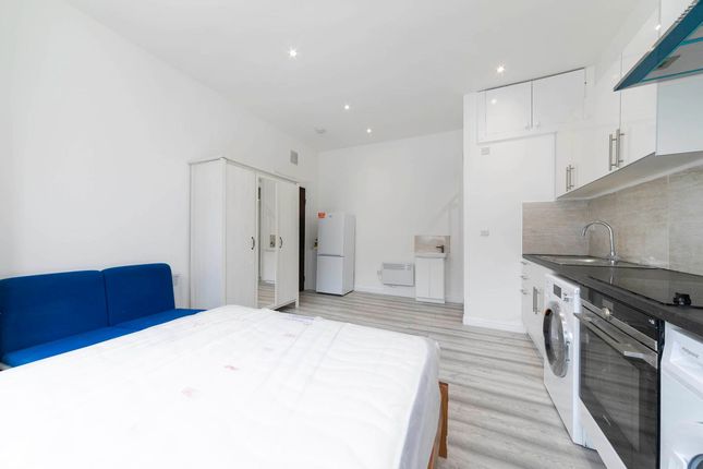 24, Callcott Road, London photo 5