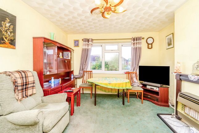 39, Harper Avenue, Wolverhampton photo 4