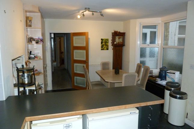 16 Walmsley Road, Broadstairs photo 3