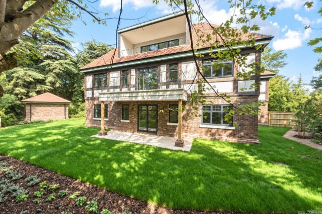 Flat 6 Ashbourne House,, Holly Bank Road, Surrey photo 4
