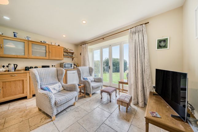 1361446-1-68Dd65F...