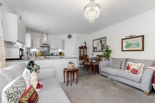1 Forrest View, 35, High Street, Sandridge photo 4