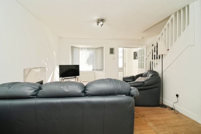 6, Eastwood Close, Bolton photo 3