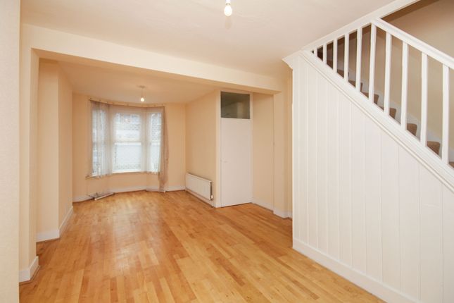 75, London photo 2