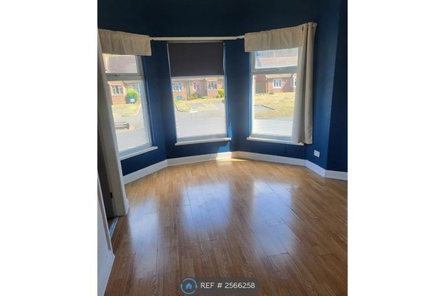Lounge With Bay Window