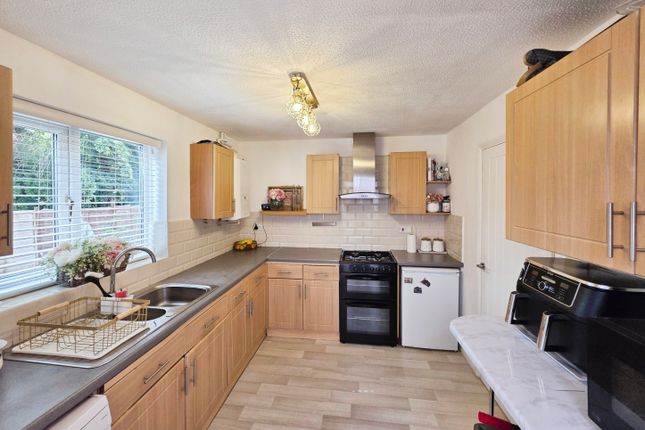 110, Peterborough photo 2