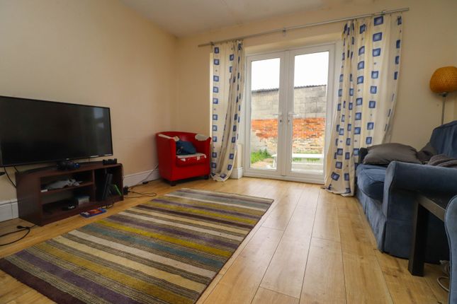 Detached house to rent in Morris Road, Southampton