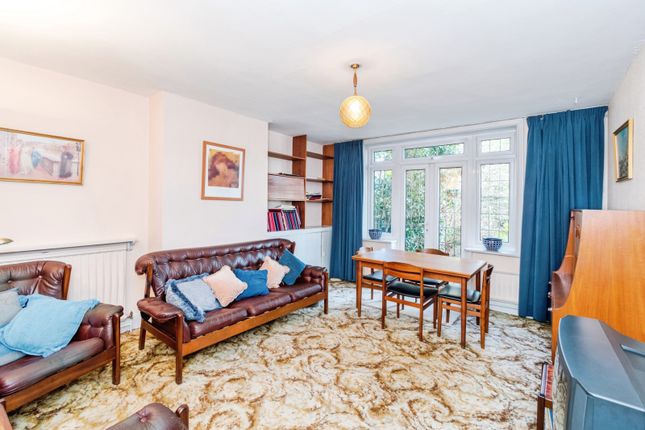 213, Bassett Avenue, Hampshire photo 4