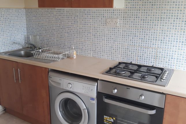 92E, Whitton Road, Hounslow photo 2