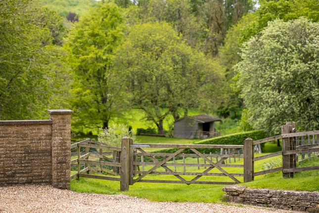 24 - The Home Farmhouse - Gl7 7Du - Web.Jpg