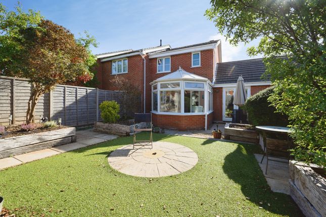 7, Sapphire Close, Hampshire photo 4