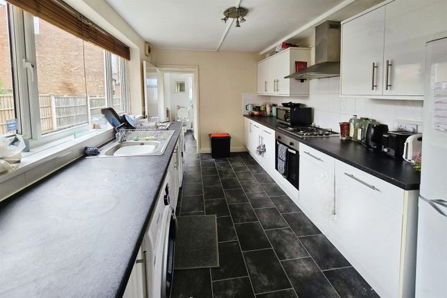 42, Lace Street, Dunkirk, Nottingham photo 3