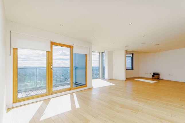 Thumbnail Flat for sale in Altitude Apartments, 9 Altyre Road, Croydon