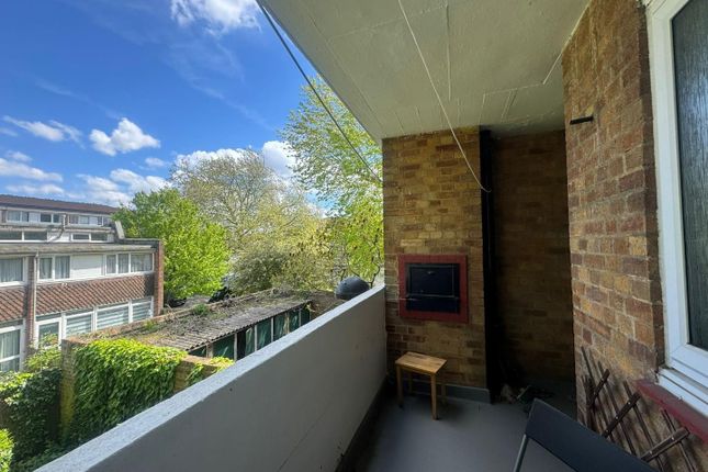 Thumbnail Flat to rent in Campsbourne Road, London