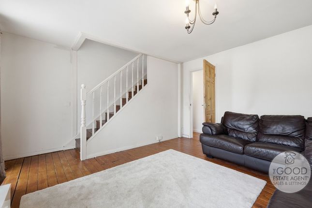 11, Church Close, Loughton photo 3