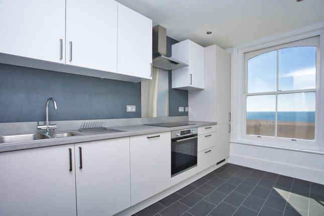 Flat 4, 12, Marine Parade, Kent photo 3