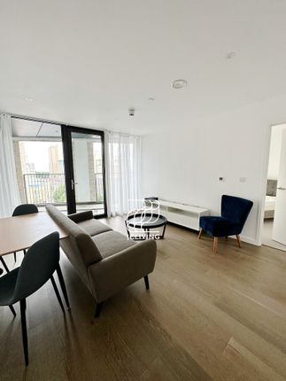 Thumbnail Flat to rent in London