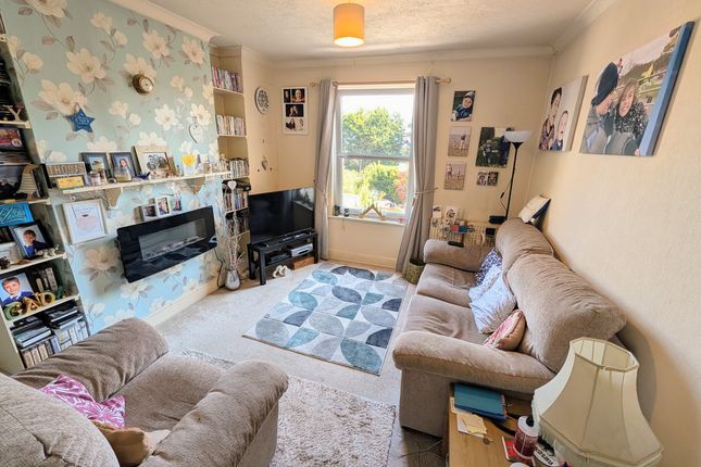 56, Victoria Road, Cowes photo 4