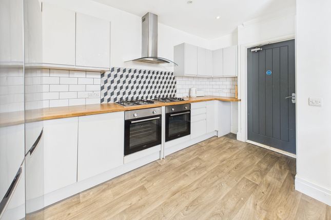 40 The Grove, Swansea photo 2