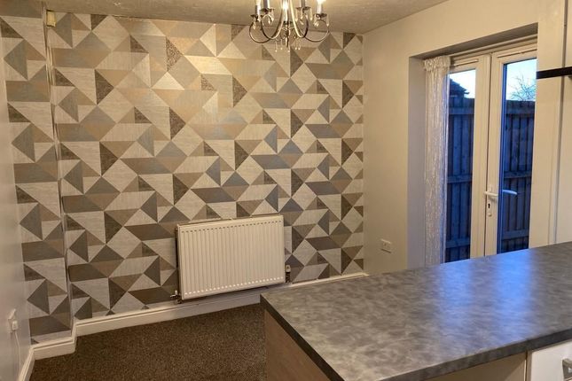 28 Easter Wood Close, Hull photo 3