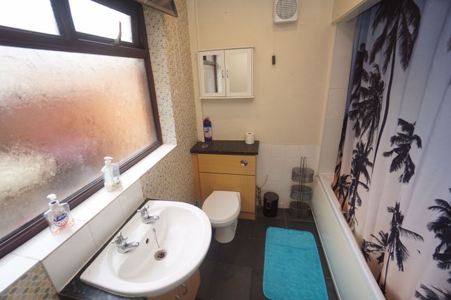 29, Jubilee Street, Bolton photo 4