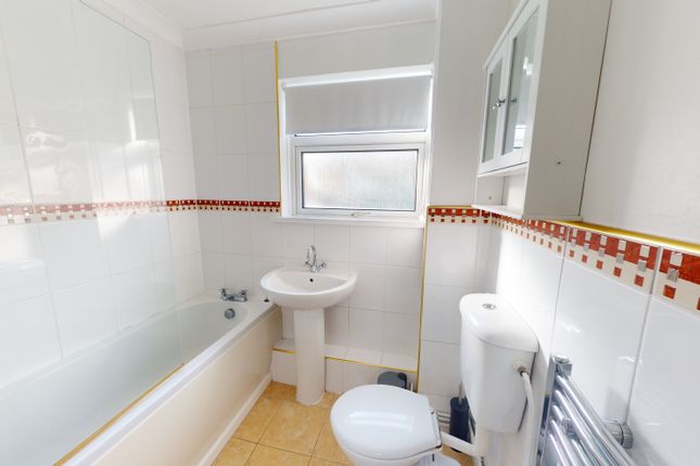 38, Vermeer Crescent, Newport photo 5