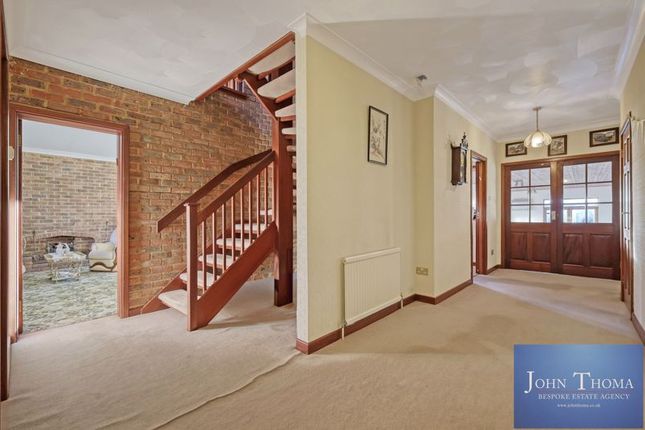 71, Manor Road, Chigwell photo 4