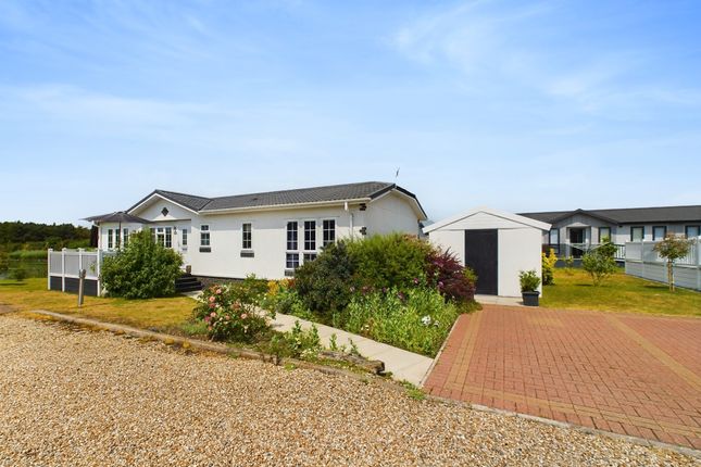 Mobile/park home for sale in Fonaby, Market Rasen