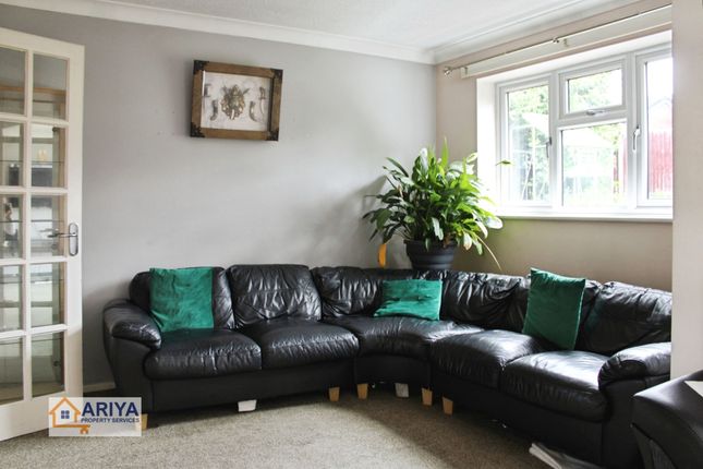 5 Beacon Close, Leicester photo 4