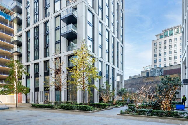 Studio flat on Casson Square, Waterloo, £660,000