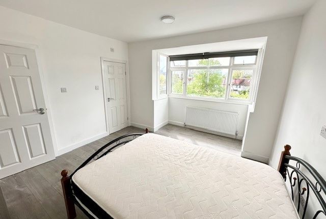 Studio to rent in Colin Crescent, Colindale