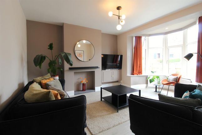 84, Rawthorpe Lane, Huddersfield photo 4