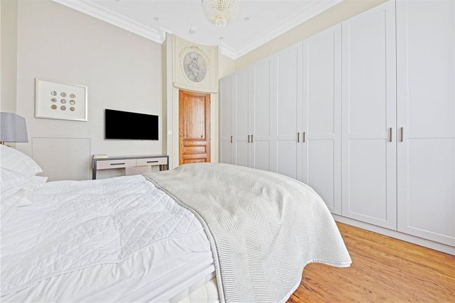 Maisonette to rent in Ovington Square, Knightsbridge, London