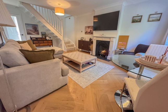 99, Cockerell Close, Wimborne photo 2