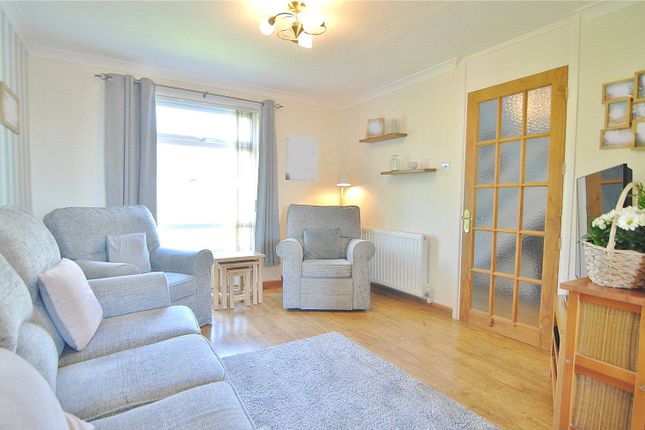 31, Badgers Way, Stroud photo 2