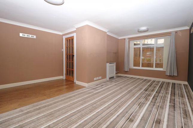 23, Church Close, Biddulph photo 4