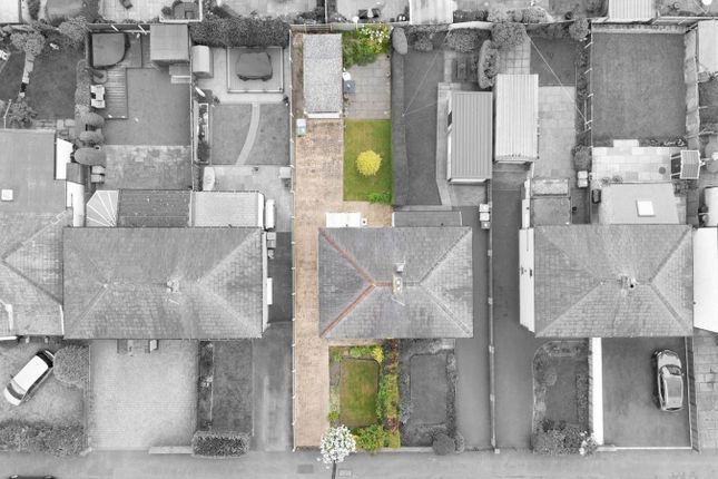 94, Westfield Lane, Bradford photo 3