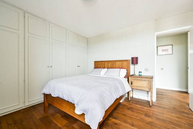 Flat for sale in Holyport Road, Crabtree Estate, London