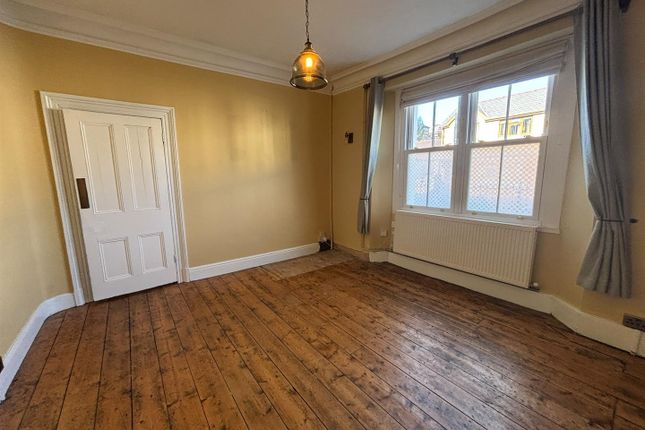 2, Pant Villas, Merthyr Tydfil photo 4